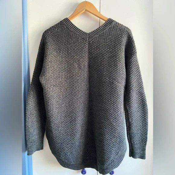 Dex Green V-Neck Sweater - Picture 3 of 4